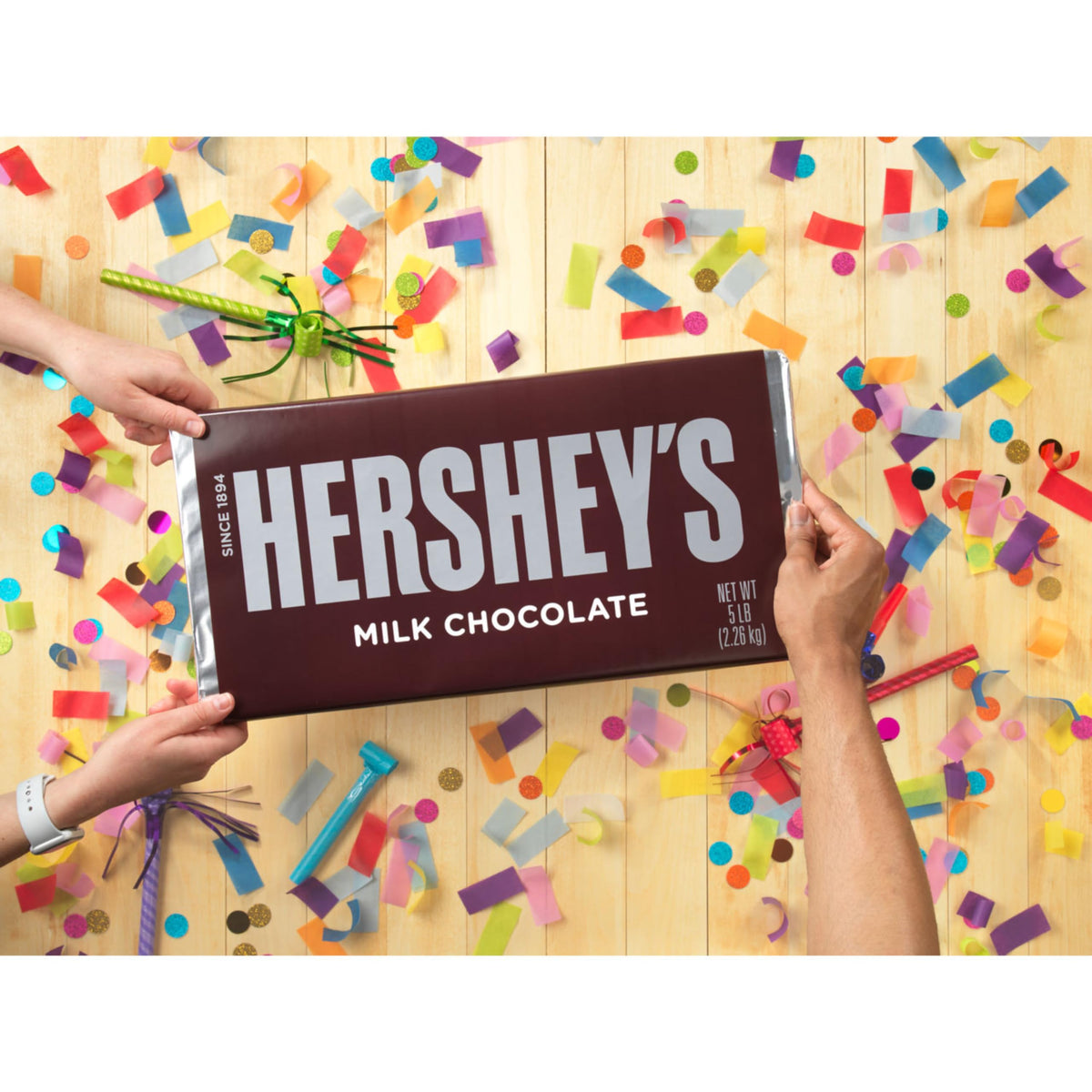 HERSHEY'S Milk Chocolate / 80 Ounce (Pack of 1) / Brown Candy & Chocolate Bars