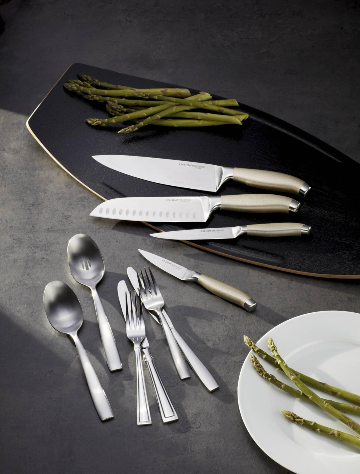 Everdine Everyday Flatware Serving Spoon by Oneida – Set of 3, Stainless Steel, ['Silver'], Pack of 3, Model H157003A