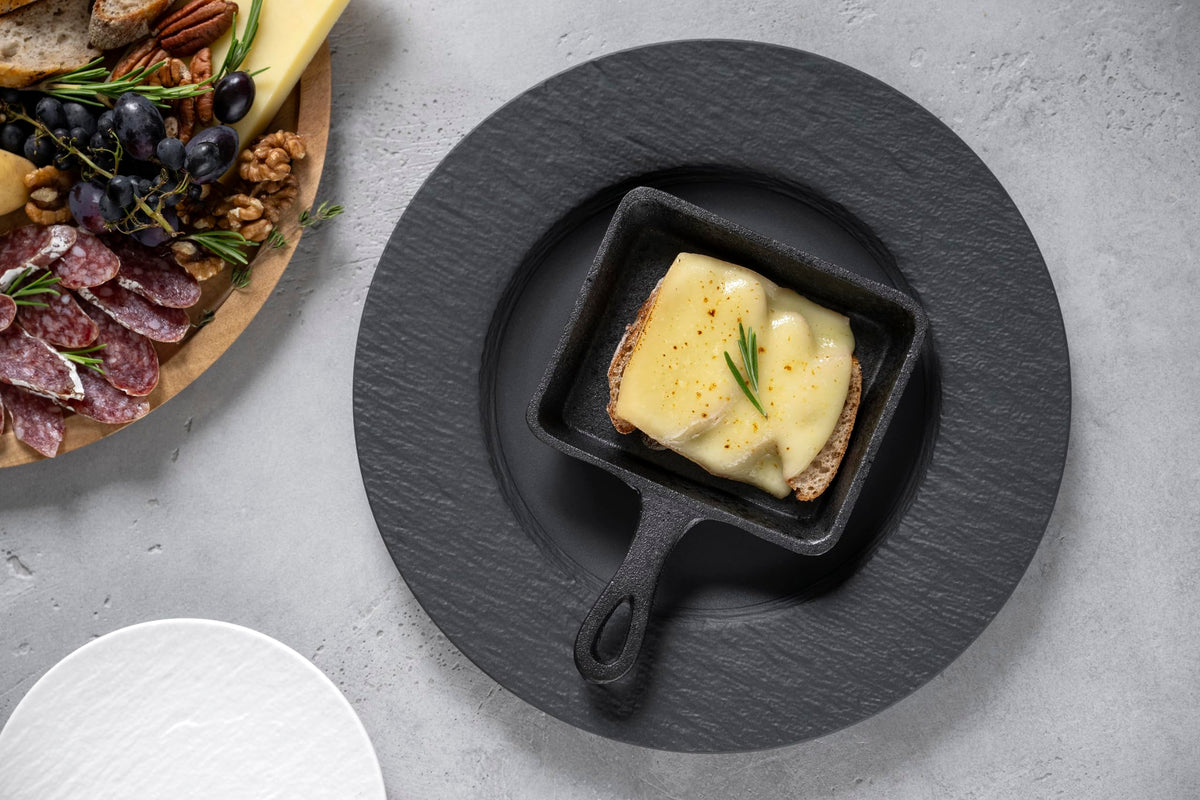 Manufacture Rock Dinner Plate Porcelain by Villeroy & Boch – 27cm, Porcelain, Black, Model 10-4239-2620-6