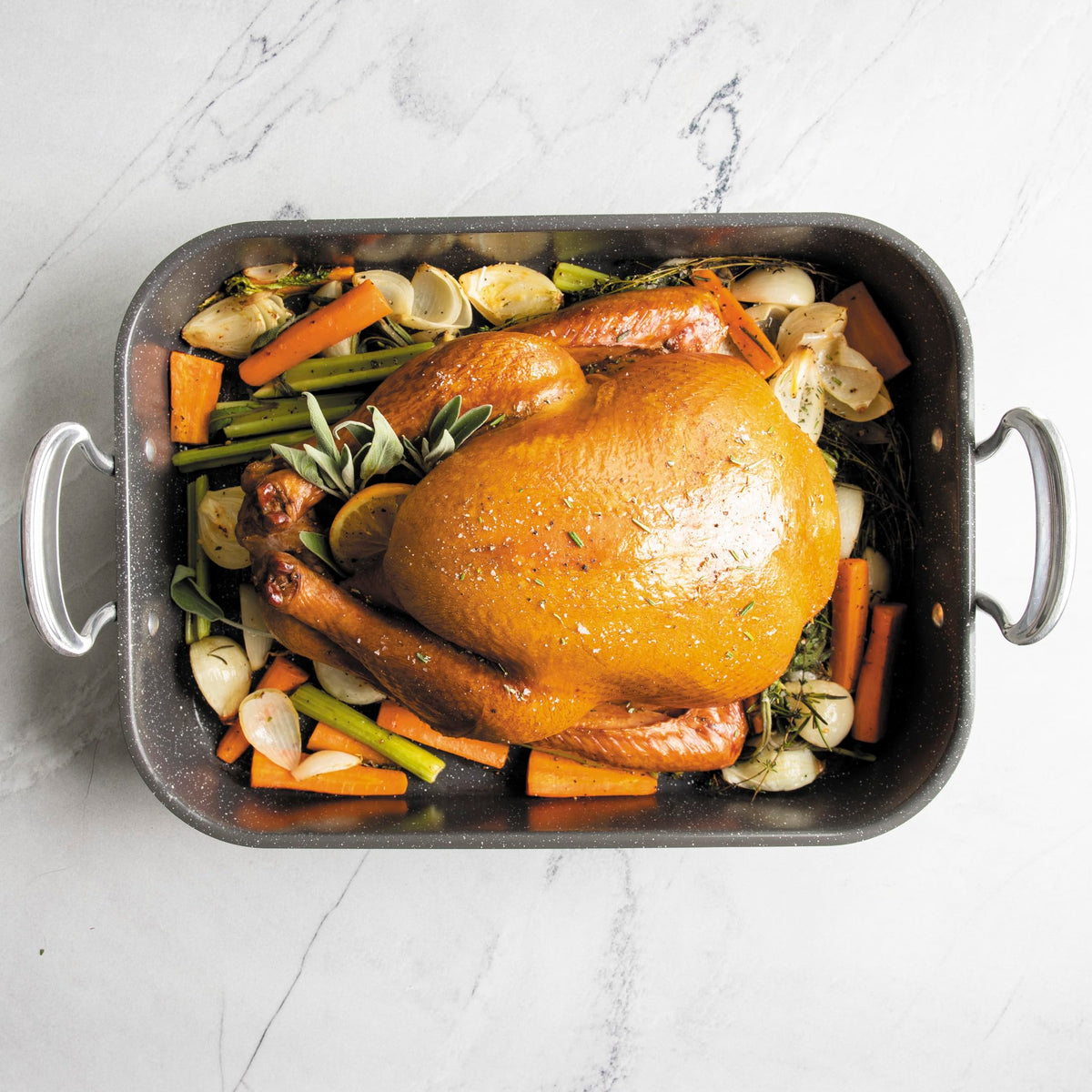 Nordic Ware Extra Large / Ceramic Nonstick / 1 Roasting Pans