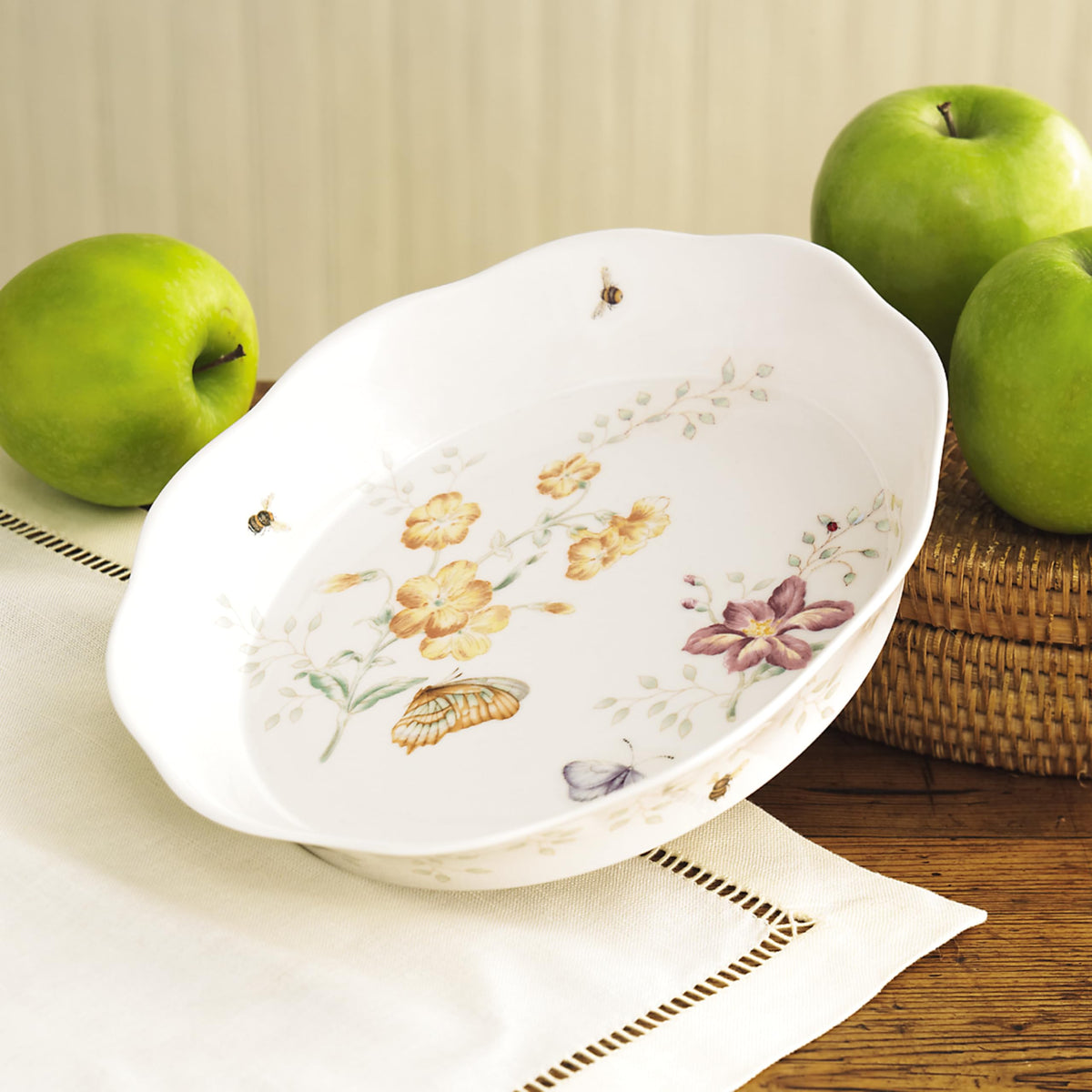 Lenox Porcelain Pie Plate, 9.5 Inch, Butterfly Meadow