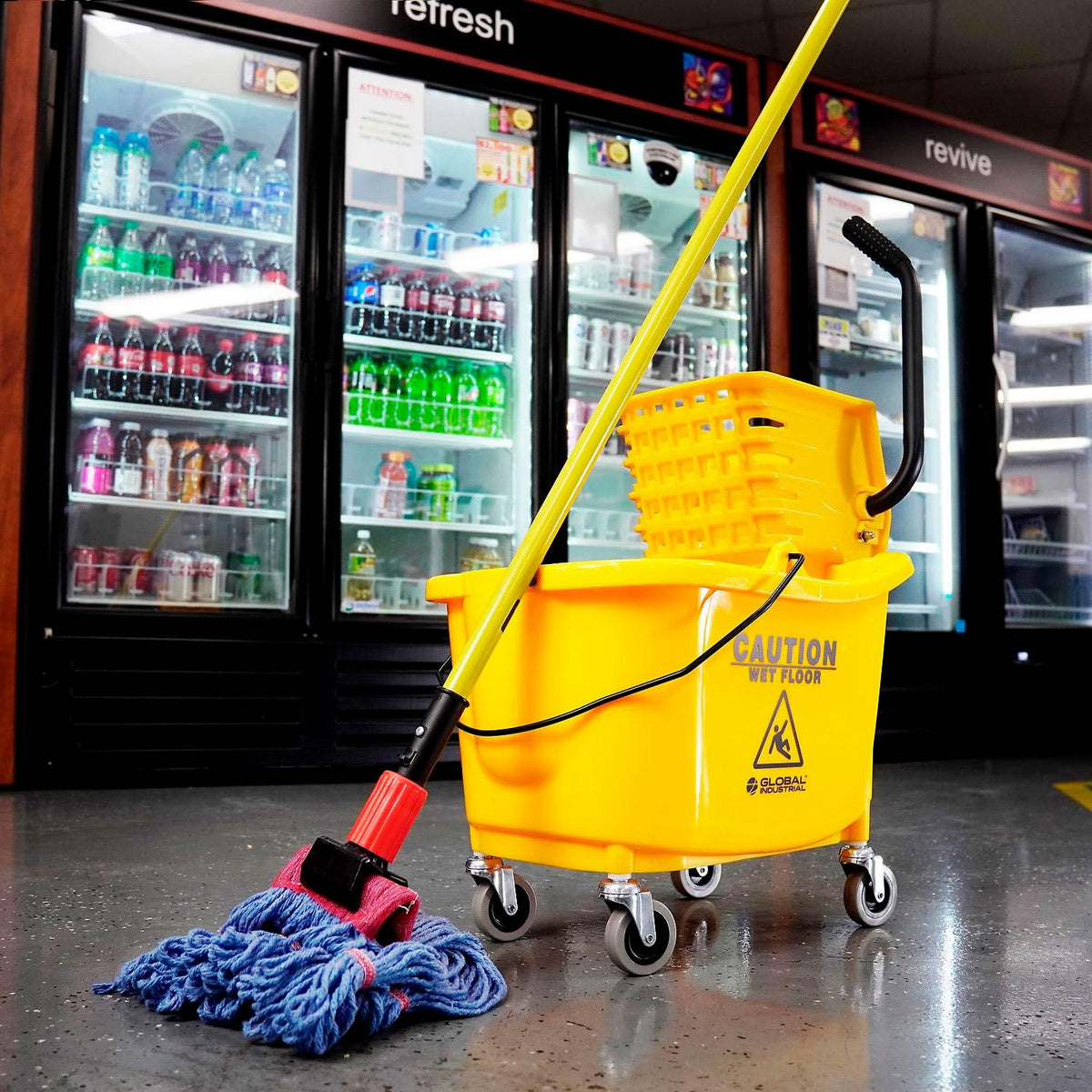 Commercial Mop Bucket and Wringer Combo with Side Press by Global Industrial – 20"L x 15"W x 16"H, 38.0 quarts, Plastic, Yellow, Model 260594