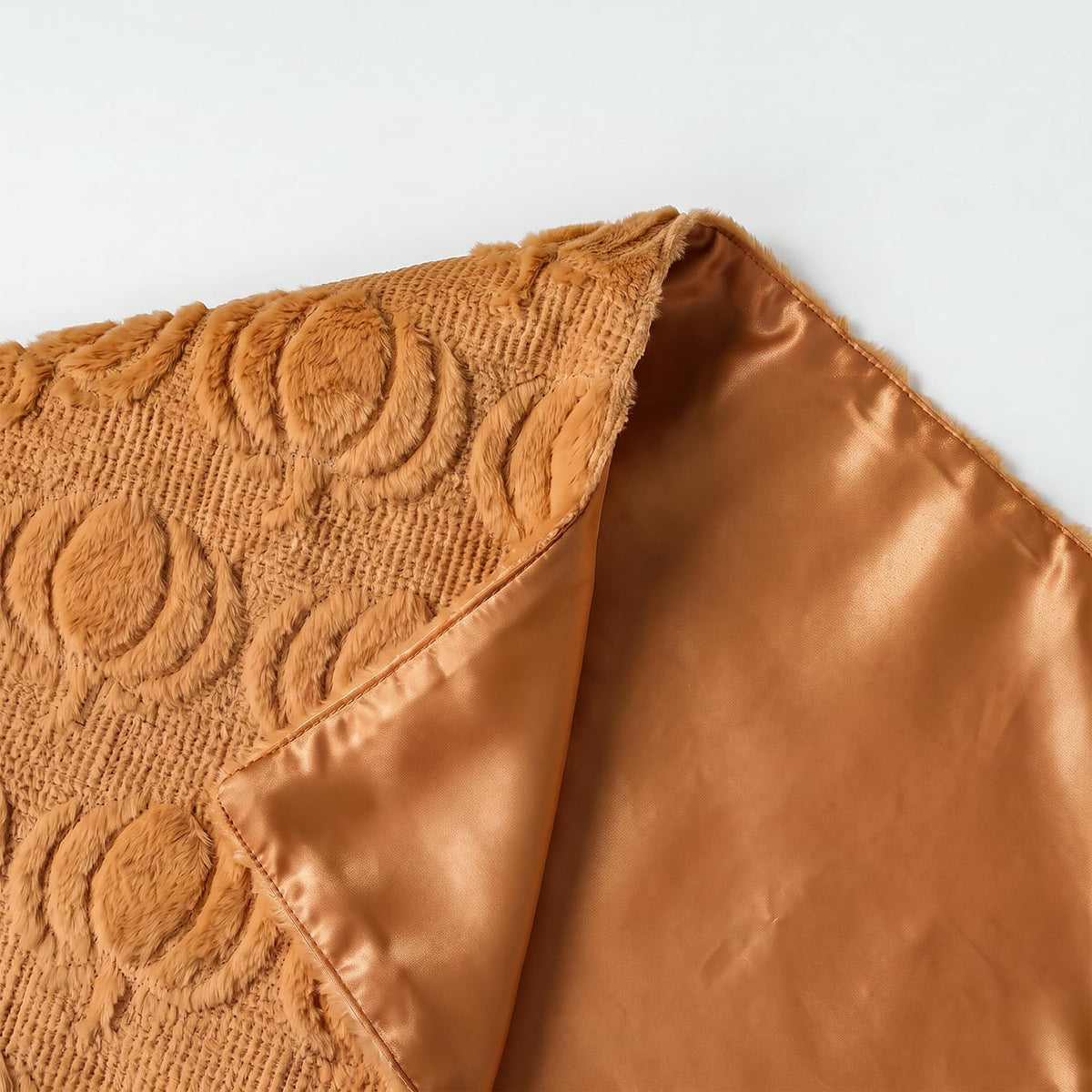 Artoid Mode Faux Fur Pumpkin Table Runner, 13 x 72 Inch, Caramel