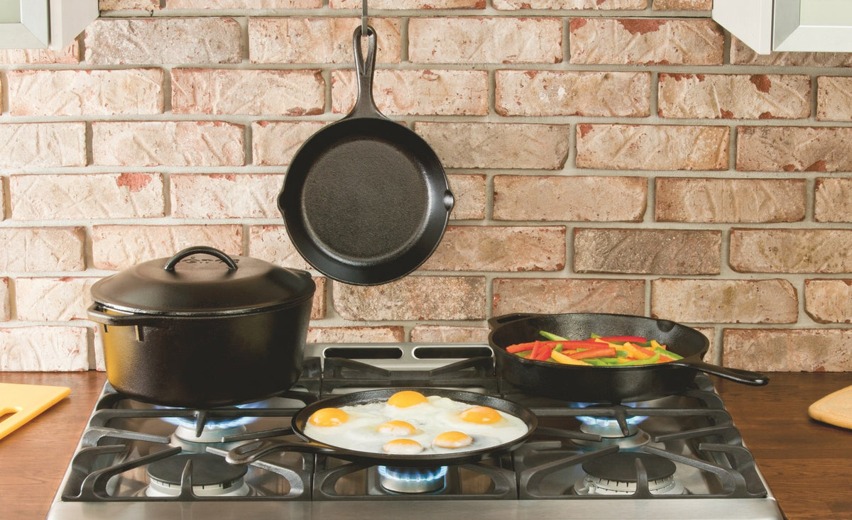 Lodge 1 / 5 Quart / Oven Dutch Ovens