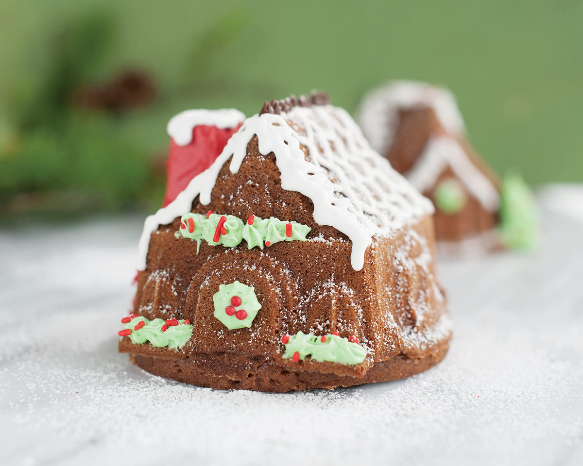 Nordic Ware Gingerbread House Duet Cake Pan, 5-Cup Capacity, Silver