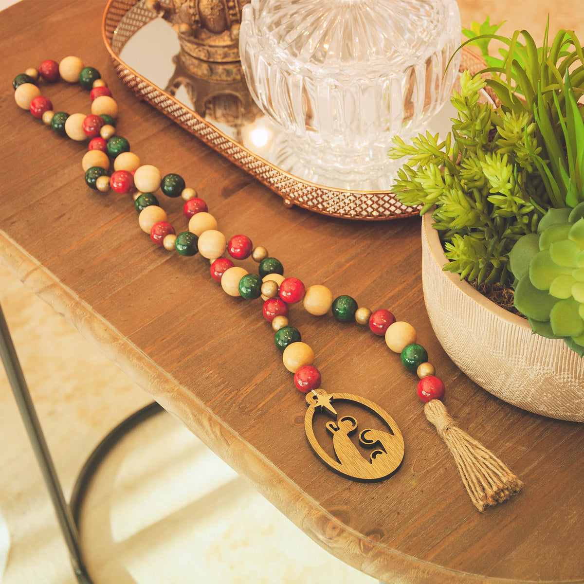 Christmas Garland with Holy Family by Intercession – Wood, Red/Beige/Gold, Model 603964106506