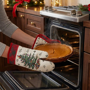 Spode Holiday Oven Mitt and Pot Holder Set, 2 Piece, Red Tartan