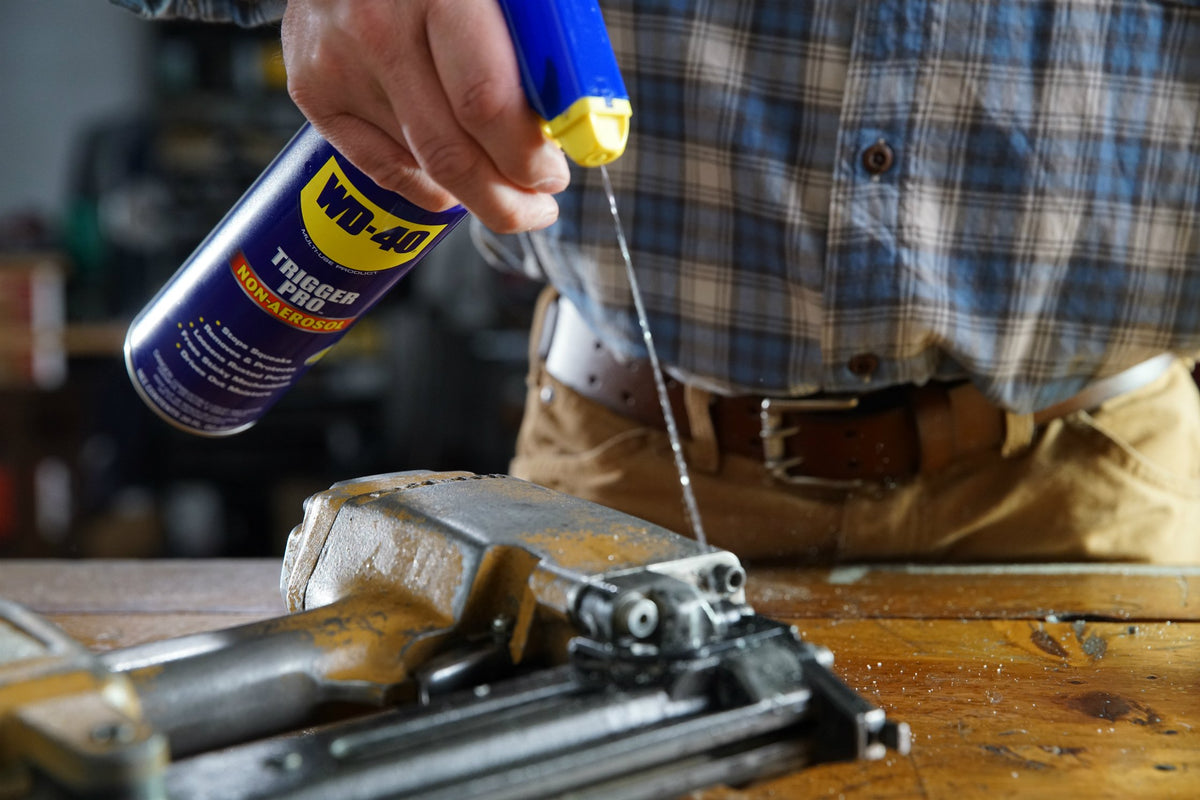 Multi-Use Product Non-Aerosol Trigger Pro by WD-40 – 20 ounces, Plastic,Metal, Amber, Model 110187