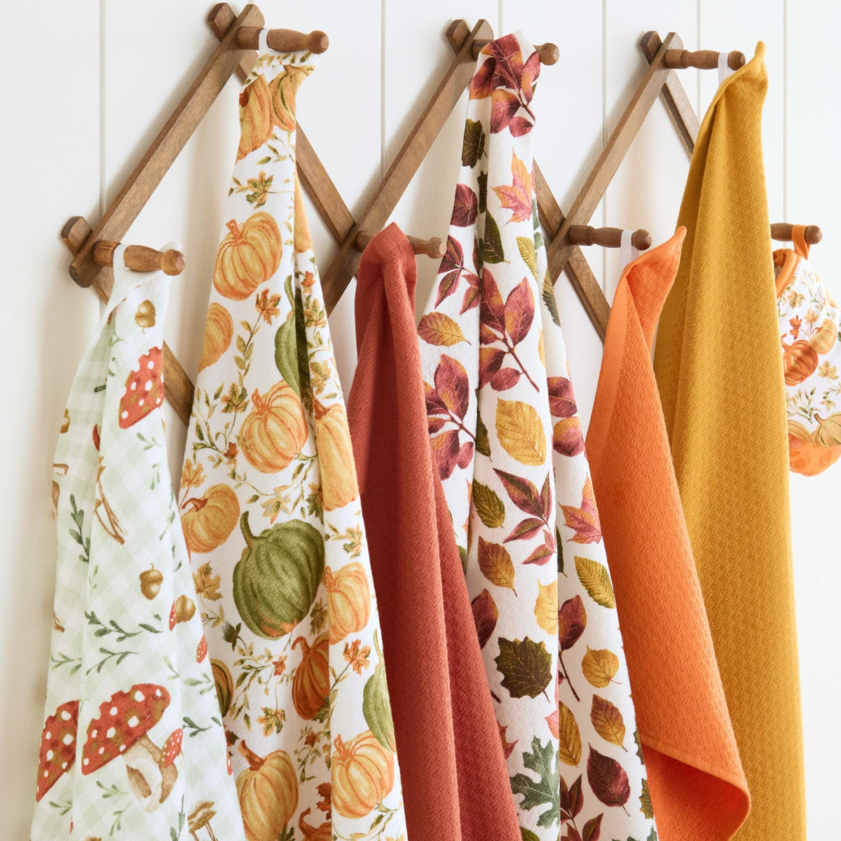 Martha Stewart Falling Leaves Kitchen Towels, 100 Percent Cotton, Tan Red Green 3-Pack