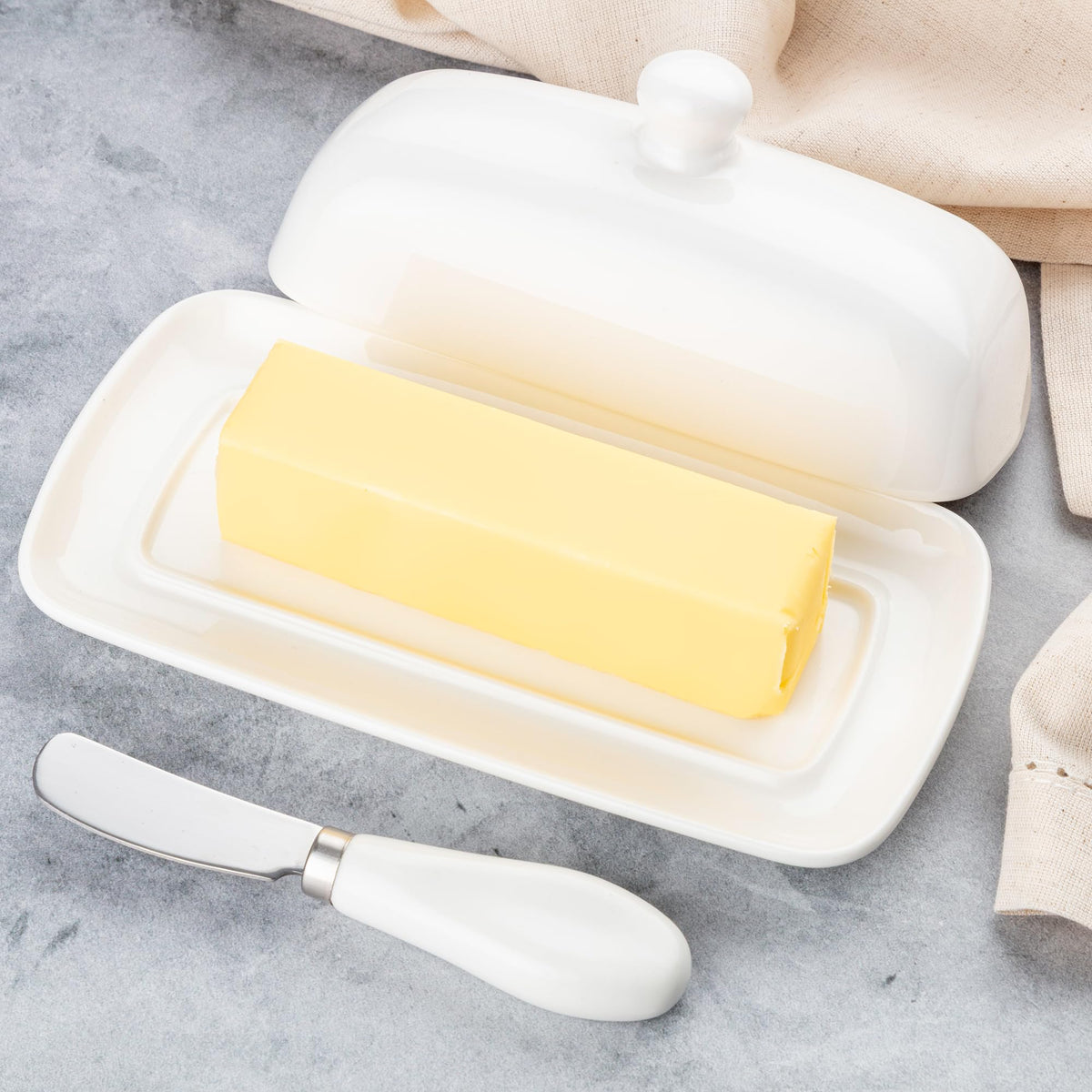 Zulay Kitchen Porcelain Butter Dish with Lid and Knife, White