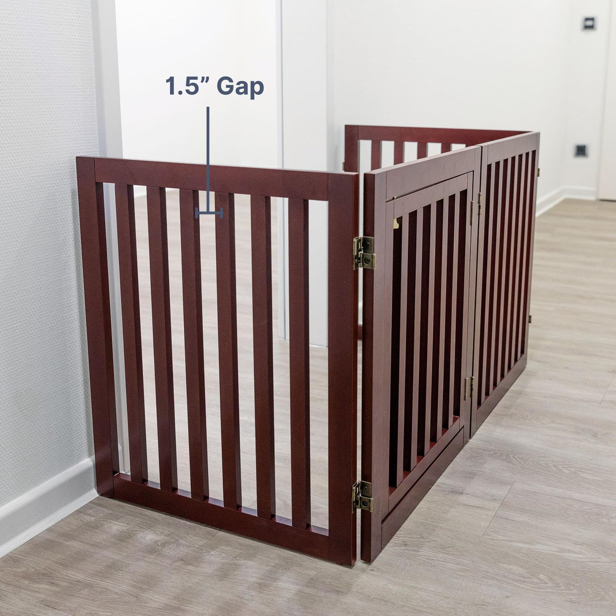 TRIXIE Brown / Max Width 81" / Classic Door & Stair Gates