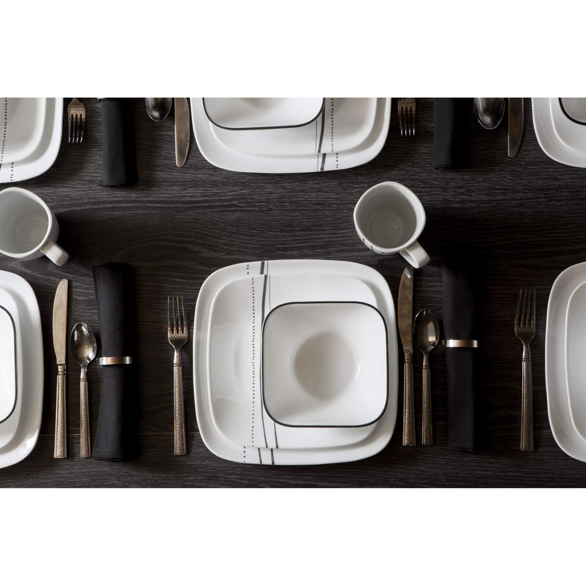Corelle Cascading Lines / 16-Piece / 1 Dinnerware Sets