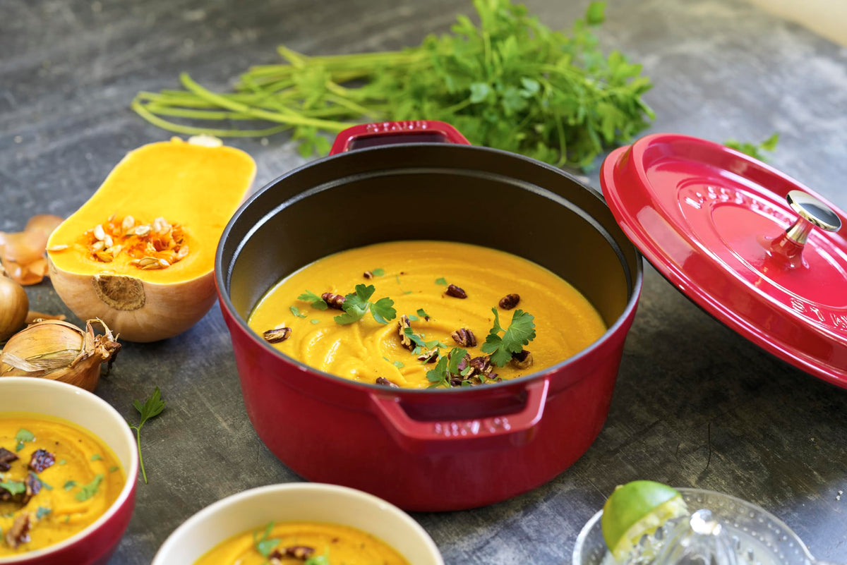 4 Qt. Round Cocotte-cherry Red by STAUB – 24cm, 3.7 liters, Hollow, 03) Cherry, Model 40509-835-0