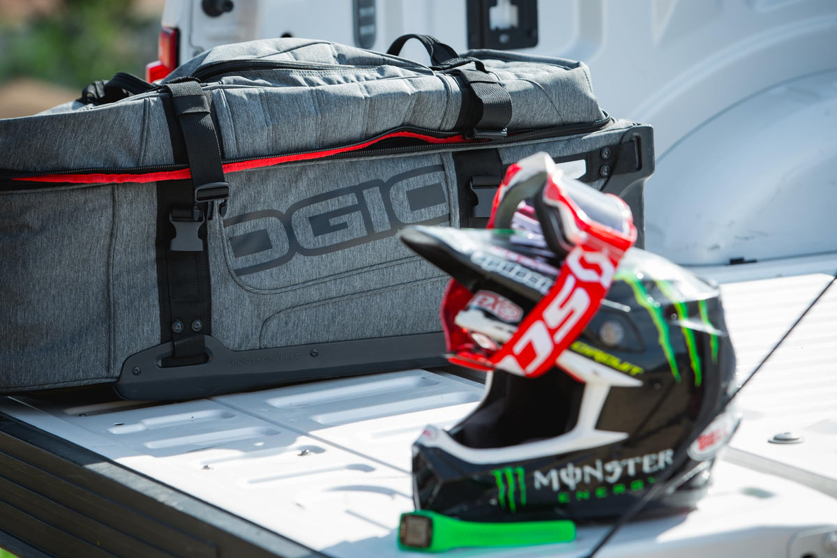 RIG 9800 Wheeled Gear Bag Green by OGIO – 34'' H x 16.5'' W x 15.25'' D, 123 liters, Nylon, Green, Model 801000.04