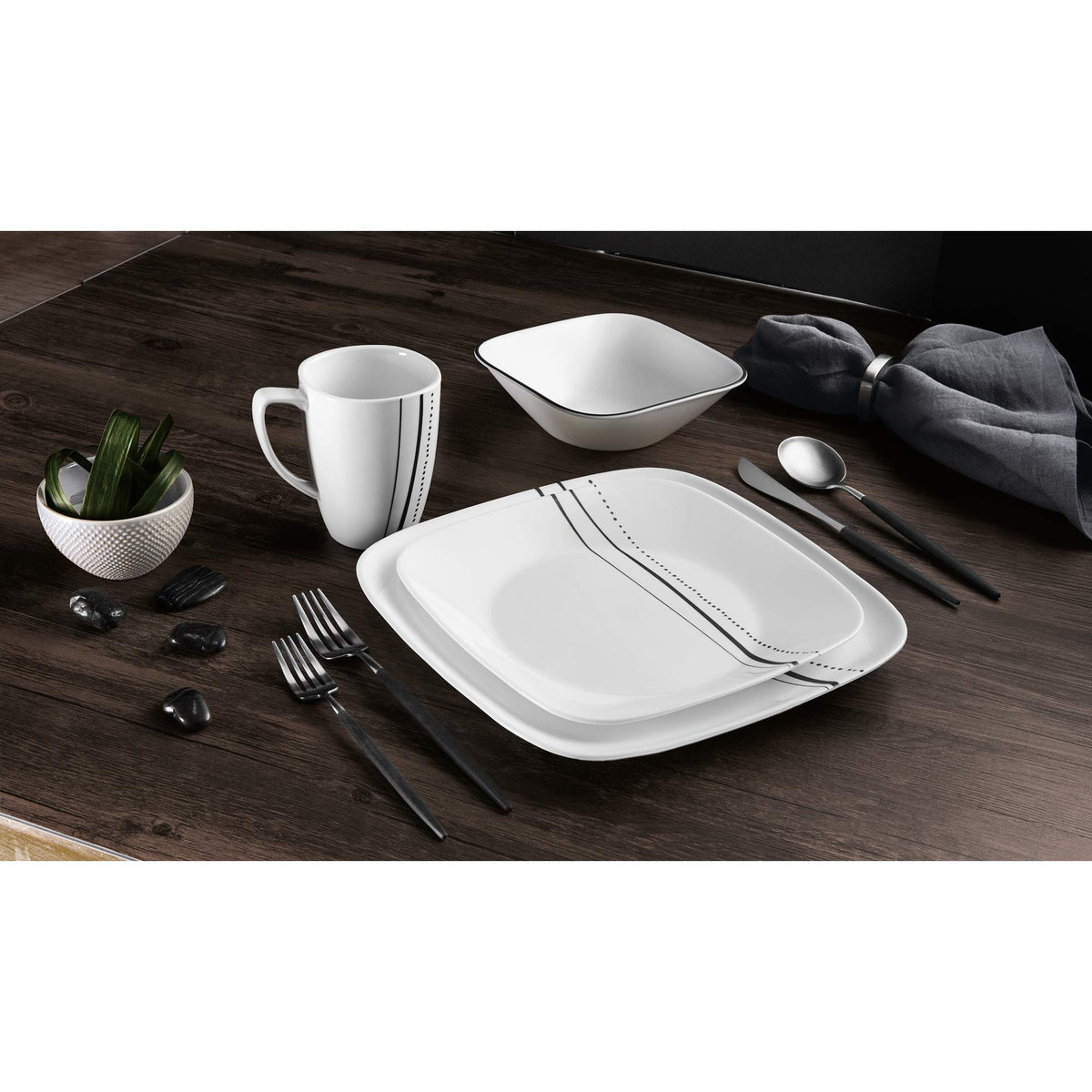 Corelle Cascading Lines / 16-Piece / 1 Dinnerware Sets