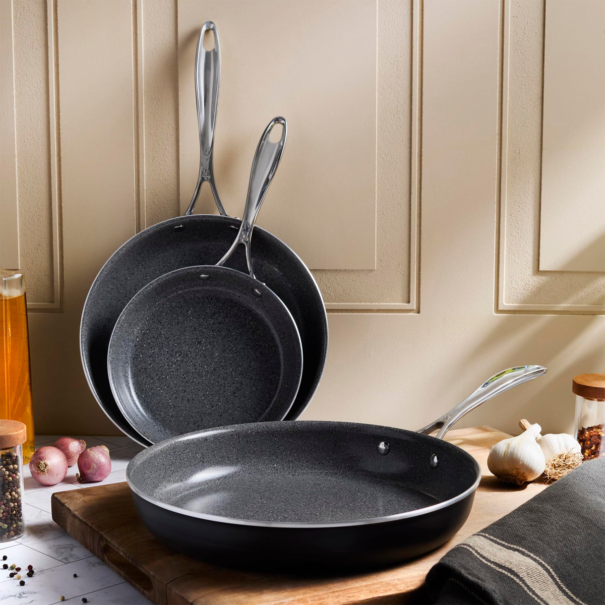 Capri Ceramic 3-pc Aluminum Ceramic Nonstick Fry Pan Set by HENCKELS – 3-pc, Aluminum, Gray, Pack of 3, Model 1033014