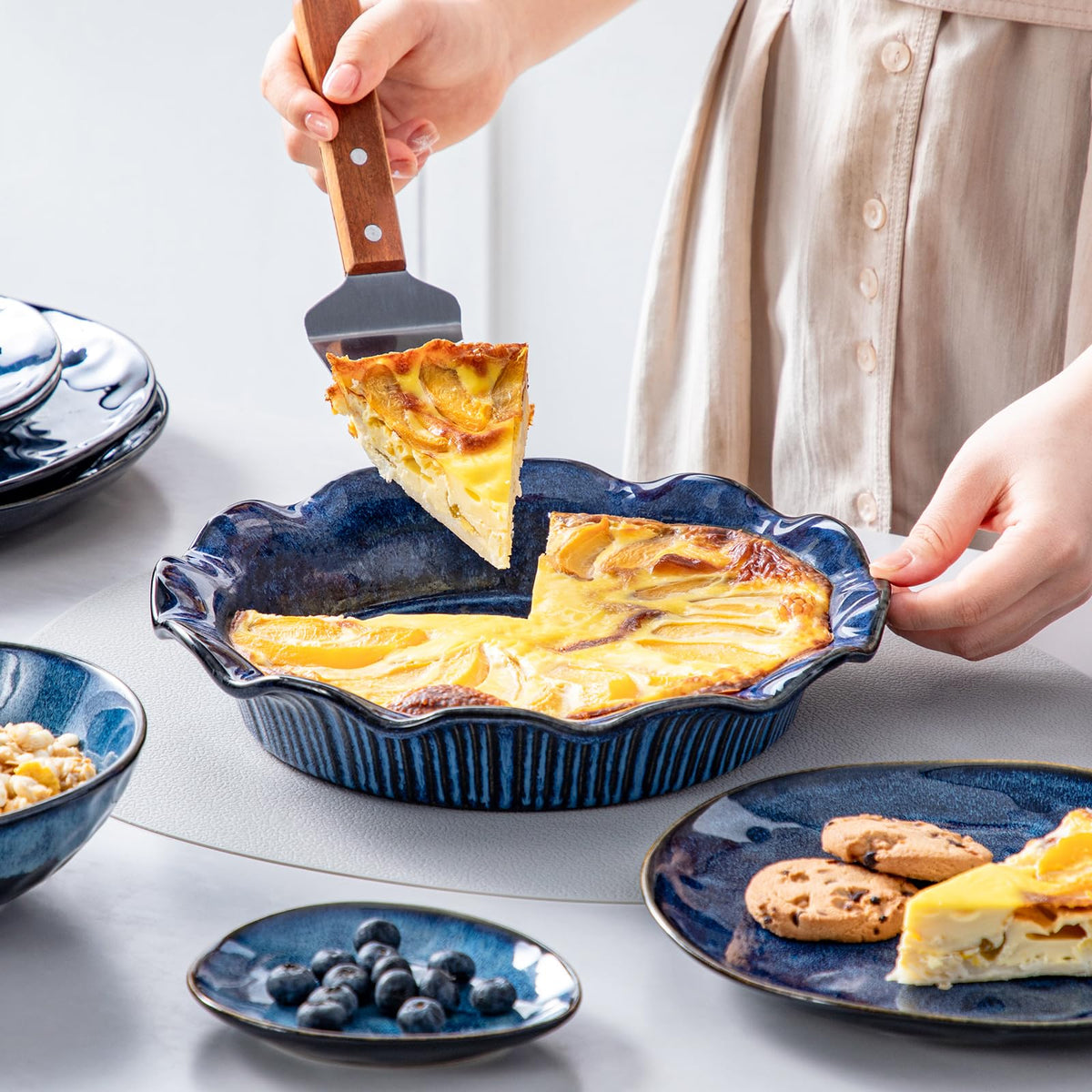 Vancasso Stoneware Pie Dish, 9 Inch Deep Ceramic Baker, Blue