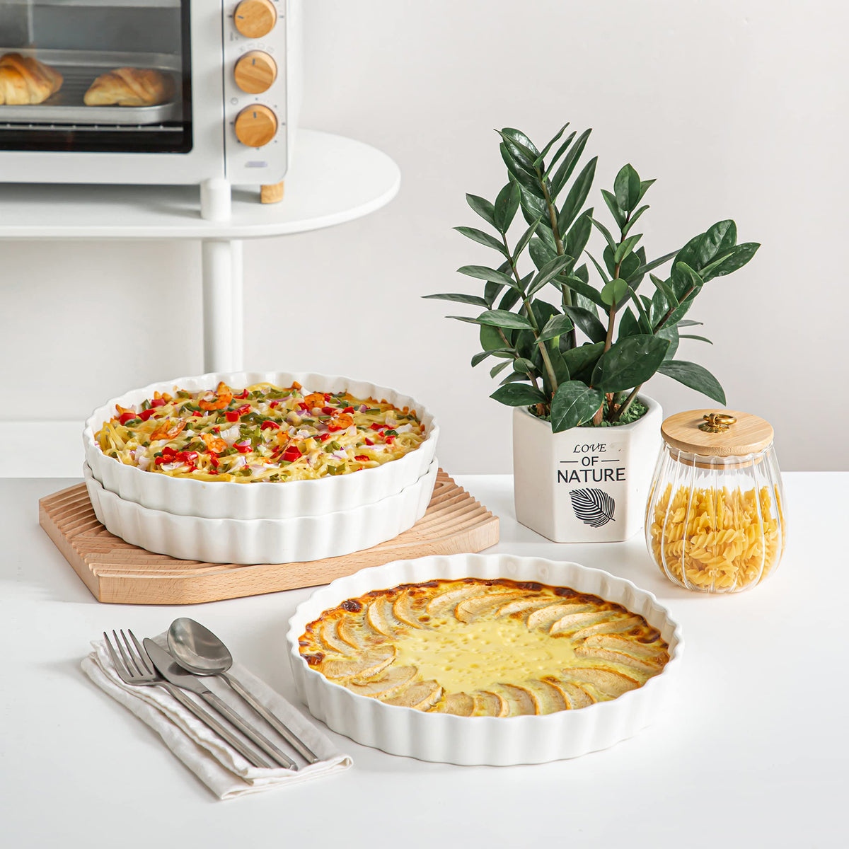 Lovecasa Porcelain Quiche Dish, Round 10 Inch Ceramic Pan, White