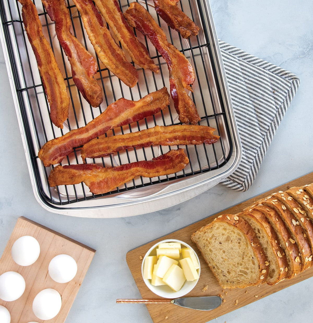 Oven Baking Tray by Nordic Ware – Aluminum, Silver, Model 45093AEU