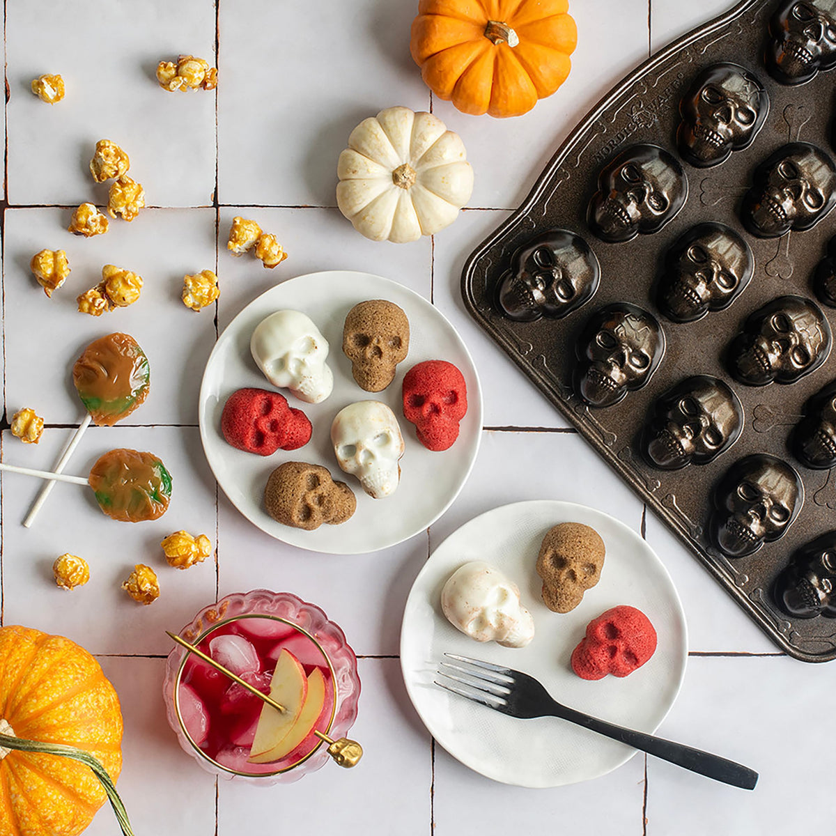Skull Bite Cakelet by Nordic Ware – 2.5 Cup Capacity, 2.5 cups, Aluminum, Bronze, Model 94948