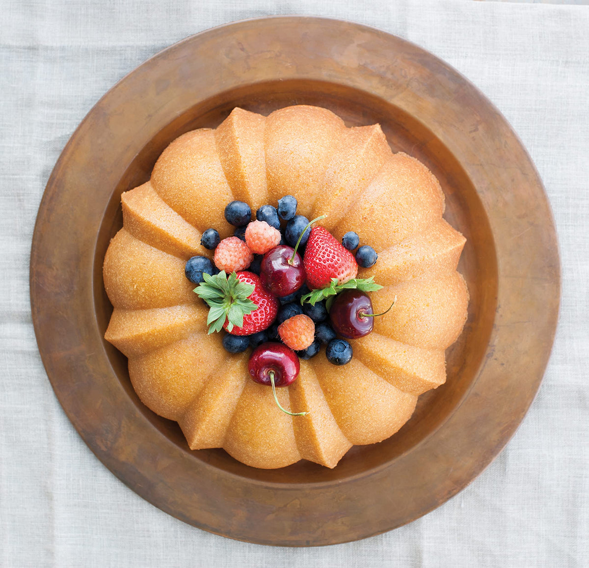 Nordic Ware Silver / 12-Cup / 12.0 cups Bundt Pans