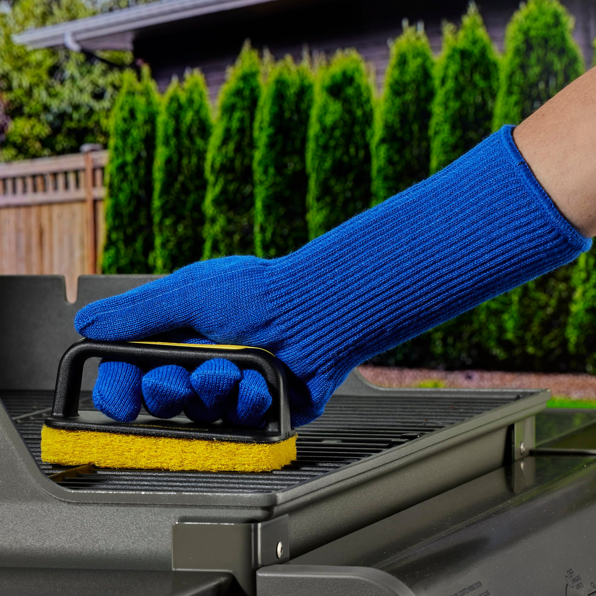 Grill Scrubber Brush Set Powered by Scrub Daddy by Mr. Bar-B-Q – Nylon, Black and Yellow, Model 60404SDZ