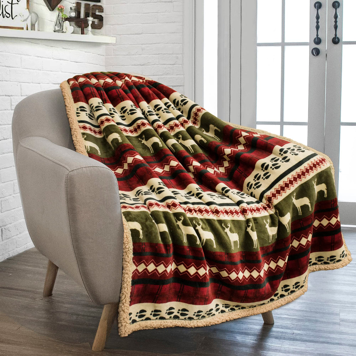 Pavilia Reindeer Cabin Sherpa Throw Blanket, 50x60 Inches, Red