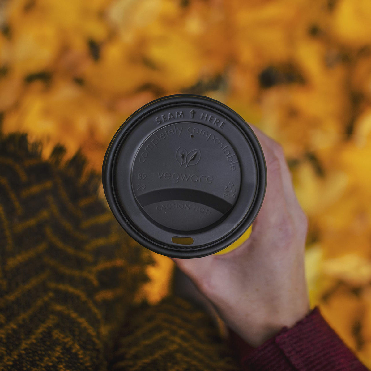 89-Series Compostable Coffee Cup Lids by Vegware – Fits 10-20oz, CPLA, Black, Pack of 1000, Model VLID89SB