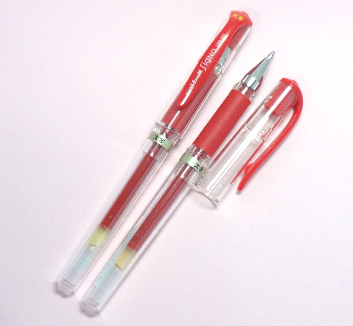 Signo Broad UM-153 Gel Ink Pen by Uni-Ball – 2 Count (Pack of 1), gel, Red