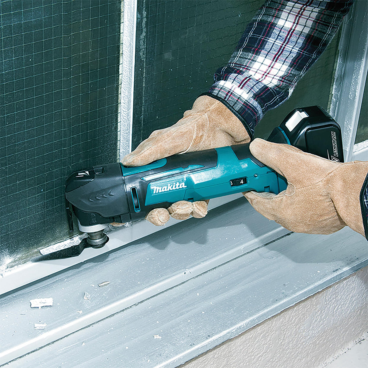 Multi Tool 18 Volt Bare Unit by Makita – Plastic, White, Model DTM51Z