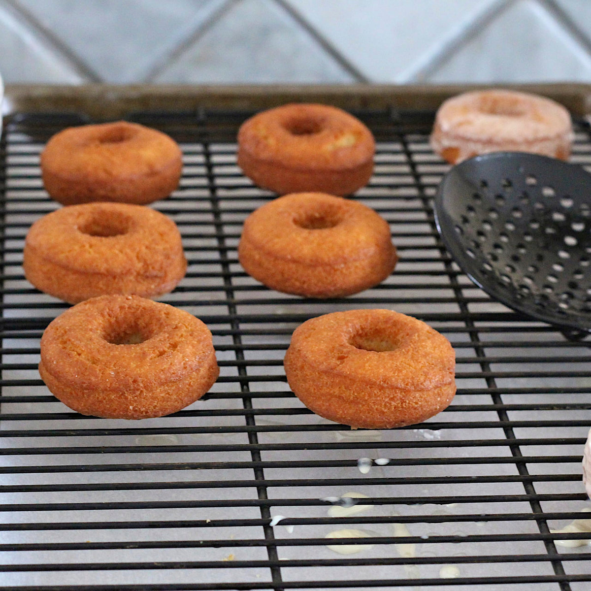 Cake Donut Mix by Pillsbury – 50 lb, 25 x 16.66 x 5 inches