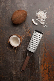Master Series Wood Handle Stainless Steel Frame Extra Coarse Blade Cheese Grater by Microplane – 18/8, Stainless Steel, Silver, Model 15403