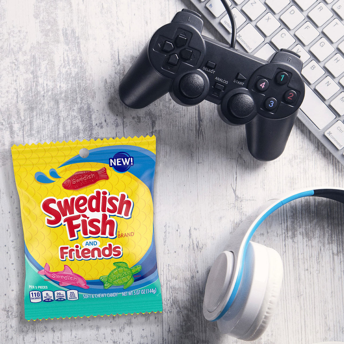 Swedish Fish Mixed-Fruit / 5.07 Oz (Pack of 12) / Green,Red Gummy Candy