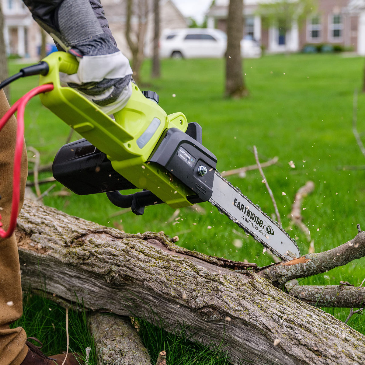 14-Inch 9-Amp Corded Electric Chainsaw by Earthwise – 9-Amp, 14-Inch Chainsaw, Green, Model CS33114