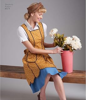 Simplicity US8571A 1940's Vintage Fashion Apron Sewing Patterns, Sizes S-L