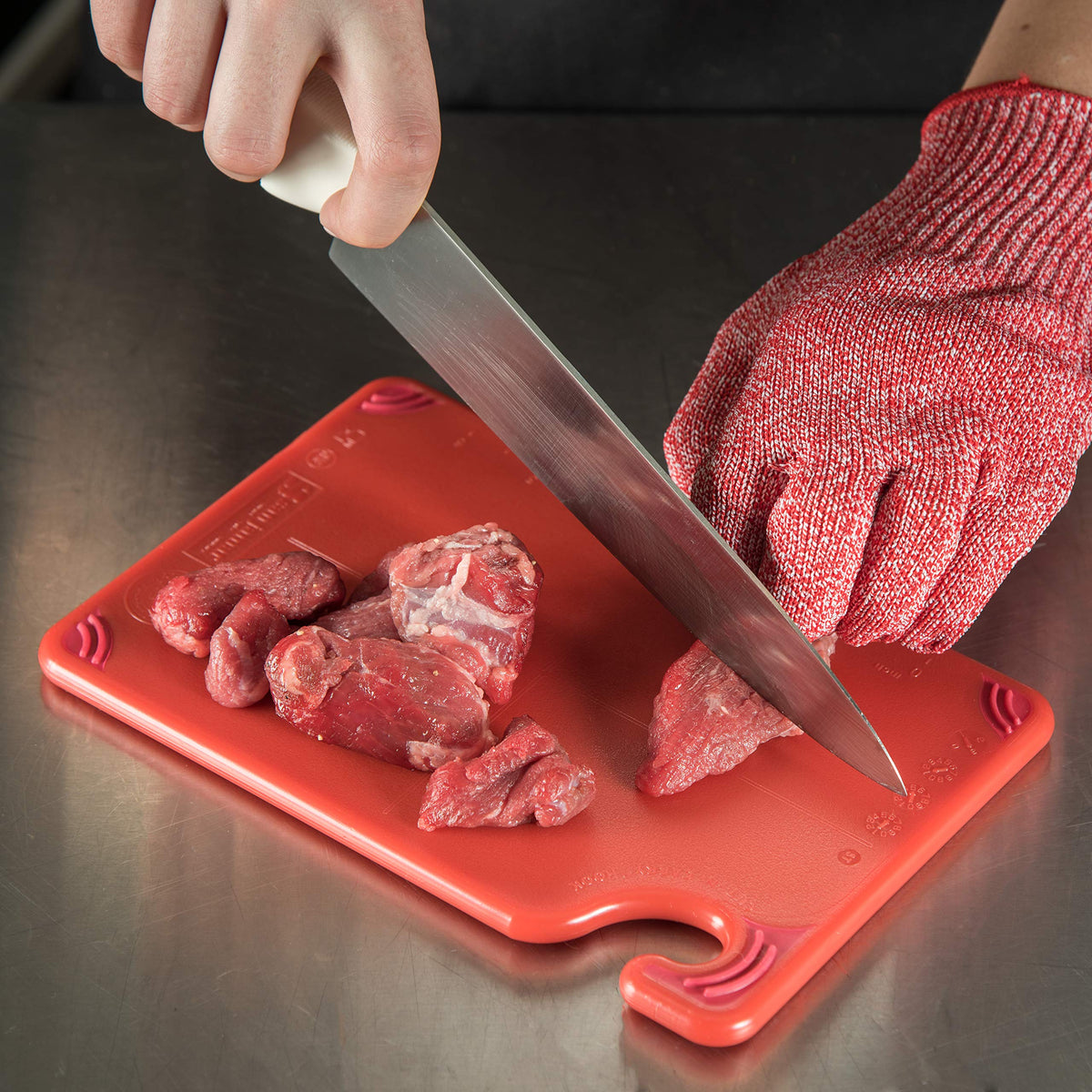 San Jamar Red / 1 / 9"L x 6"W Cutting Boards