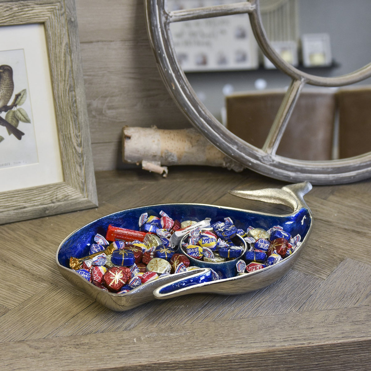 Home Décor Blue Whale Dip Tray by Fetco – 8.25-In wide x 17-in long x 1.5-In tall, Aluminum, Blue, Model X74300A