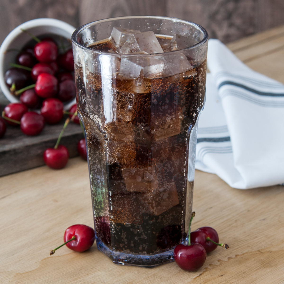 Carlisle FoodService Products 32 Ounces / 24 Pack / Clear Tumblers & Water Glasses