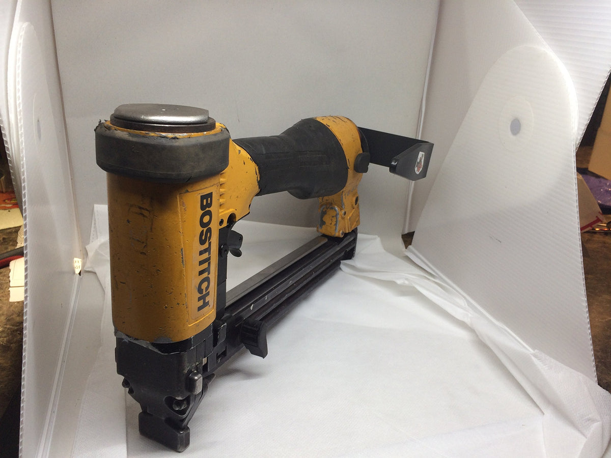 1-Inch Wide Crown Construction Stapler by Bostitch – Aluminum, Bostitch Gold and Black, Model 438S2-1