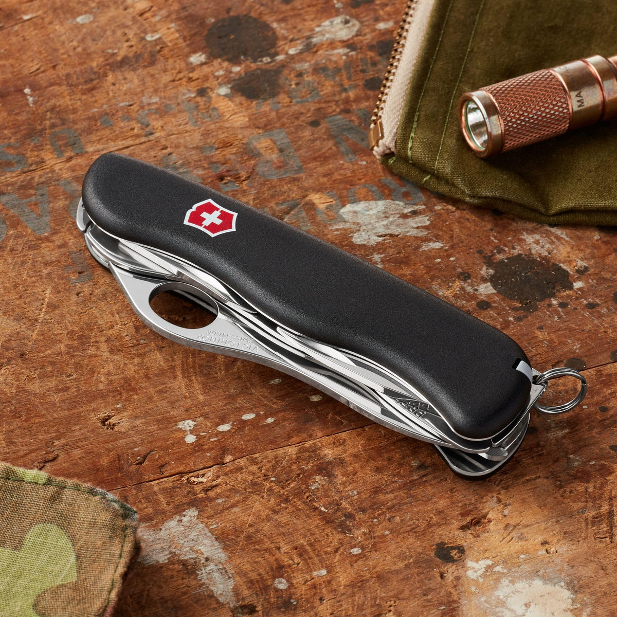 Victorinox Desert / Desert Grip / 111mm Pocket Knives & Folding Knives