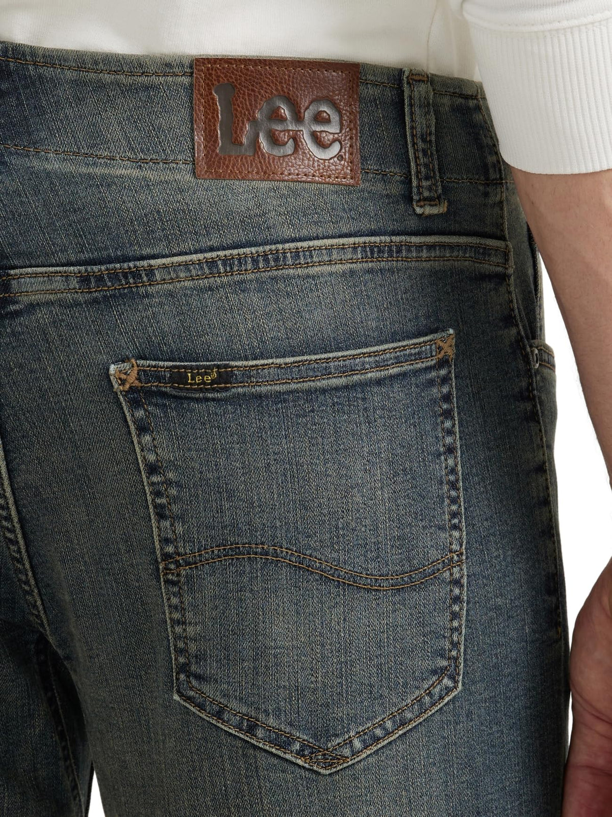 Men's Extreme Motion Straight Taper Jean Maverick 36W x 32L by Lee – 36W x 32L, Cotton, Maverick, Model 2015037
