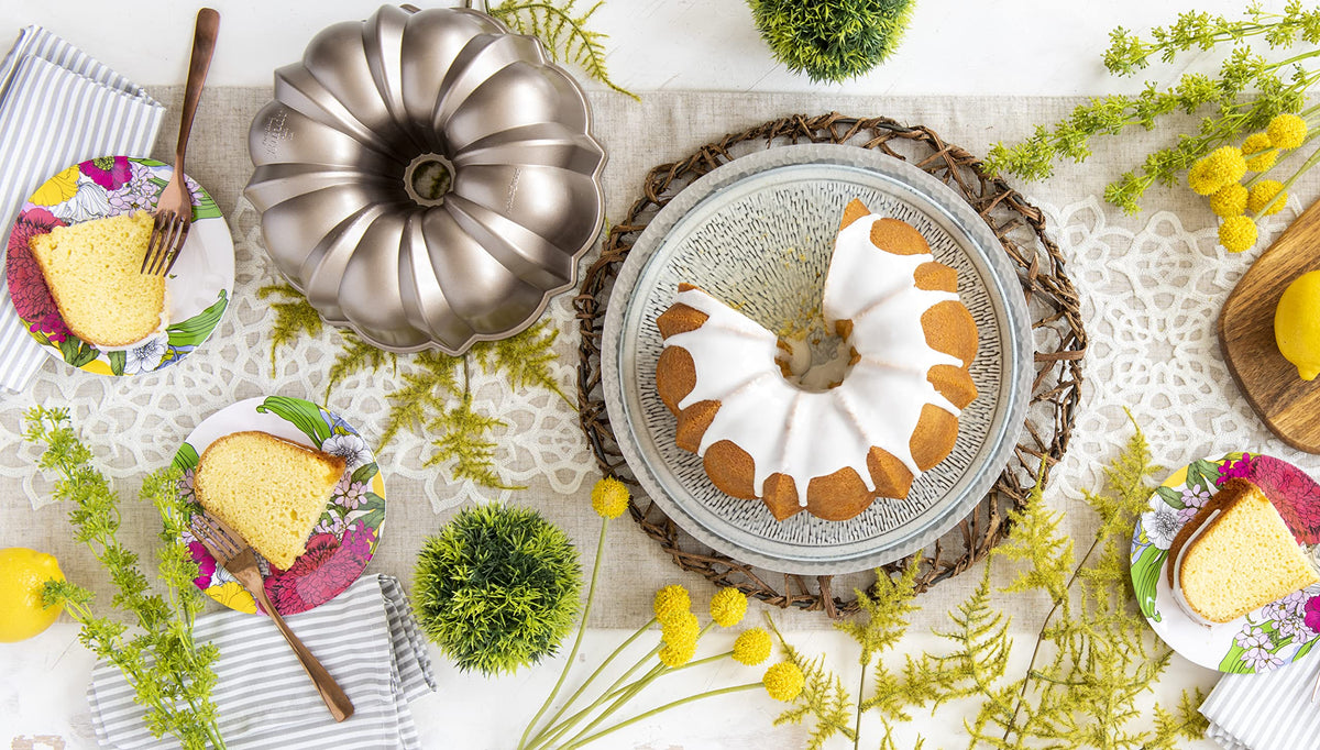 Nordic Ware Toffee / 12-Cup (Pack of 3) / Copper Original Bundt® Pan Bundt Pans