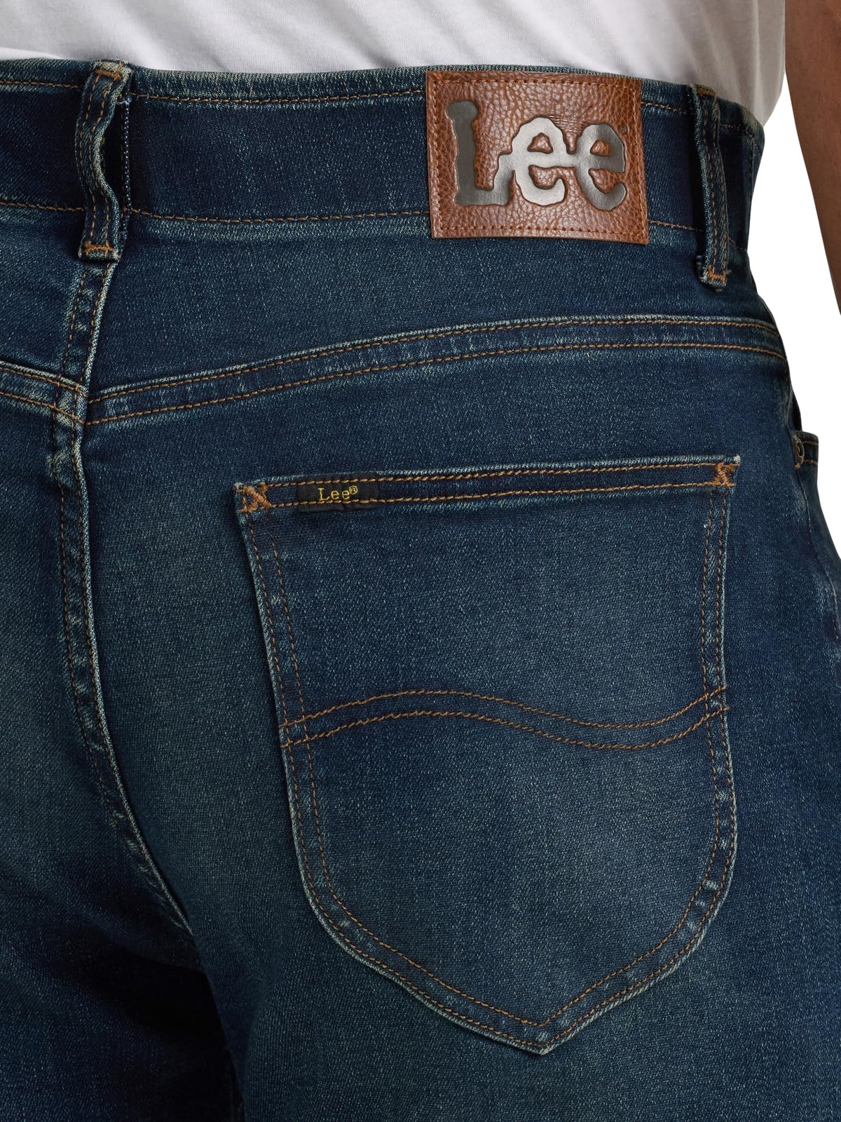 Men's Extreme Motion Relaxed Straight Jean Dark Convoy 36W x 32L by Lee – Cotton, Recycled Polyester, Spandex, Dark Convoy, Model 112354062