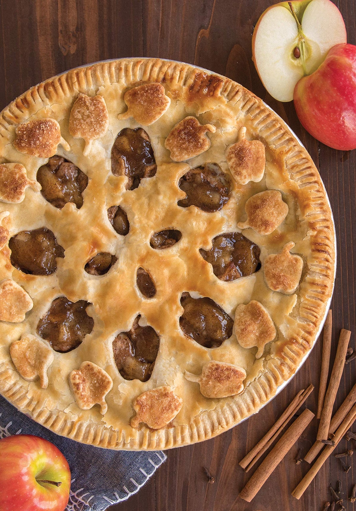 Reversible Apples & Leaves Pie Top Cutter by Nordic Ware – 14.5 x 12.25 x 0.75 inch, BPA-free and Melamine Free Plastic, Red, Model 4020