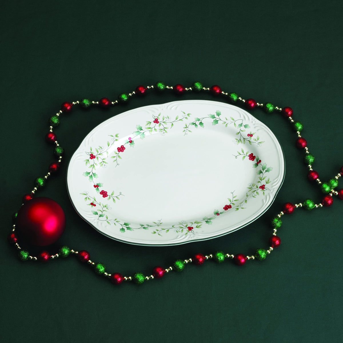 Pfaltzgraff Winterberry Stoneware Platter, 14 Inch, Multicolor