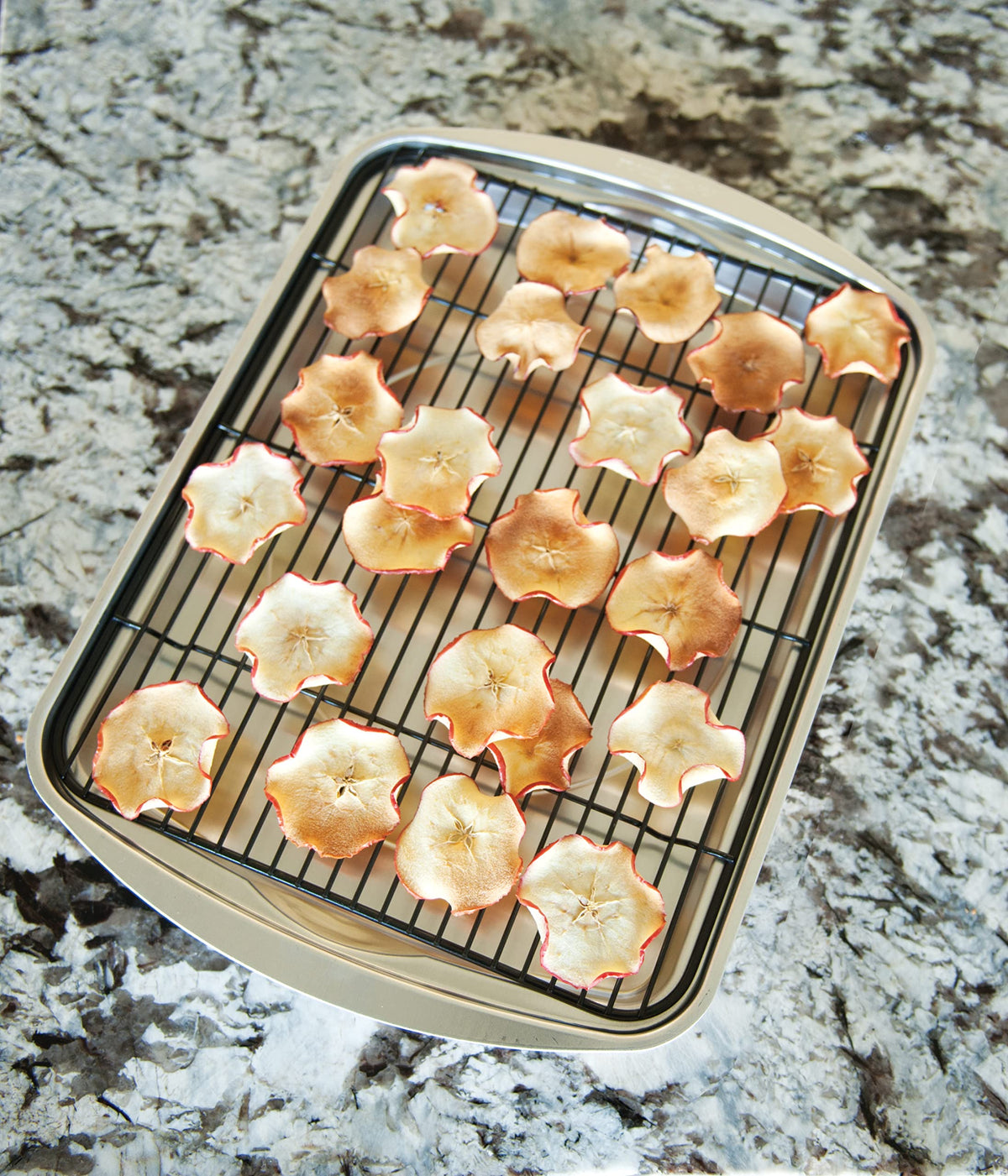 Oven Baking Tray by Nordic Ware – Aluminum, Silver, Model 45093AEU
