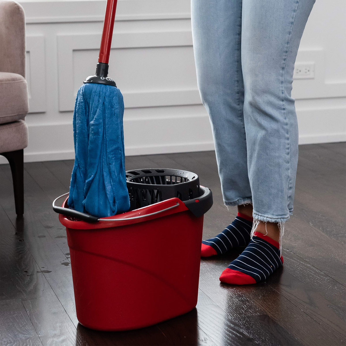 Microfiber Cloth Mop & QuickWring Bucket with Extra Refill by O-Cedar – 2 Piece Set, Plastic, Model O-Cedar Microfiber Cloth Mop & QuickWring Bucket with Extra Refill, 2 Piece Set