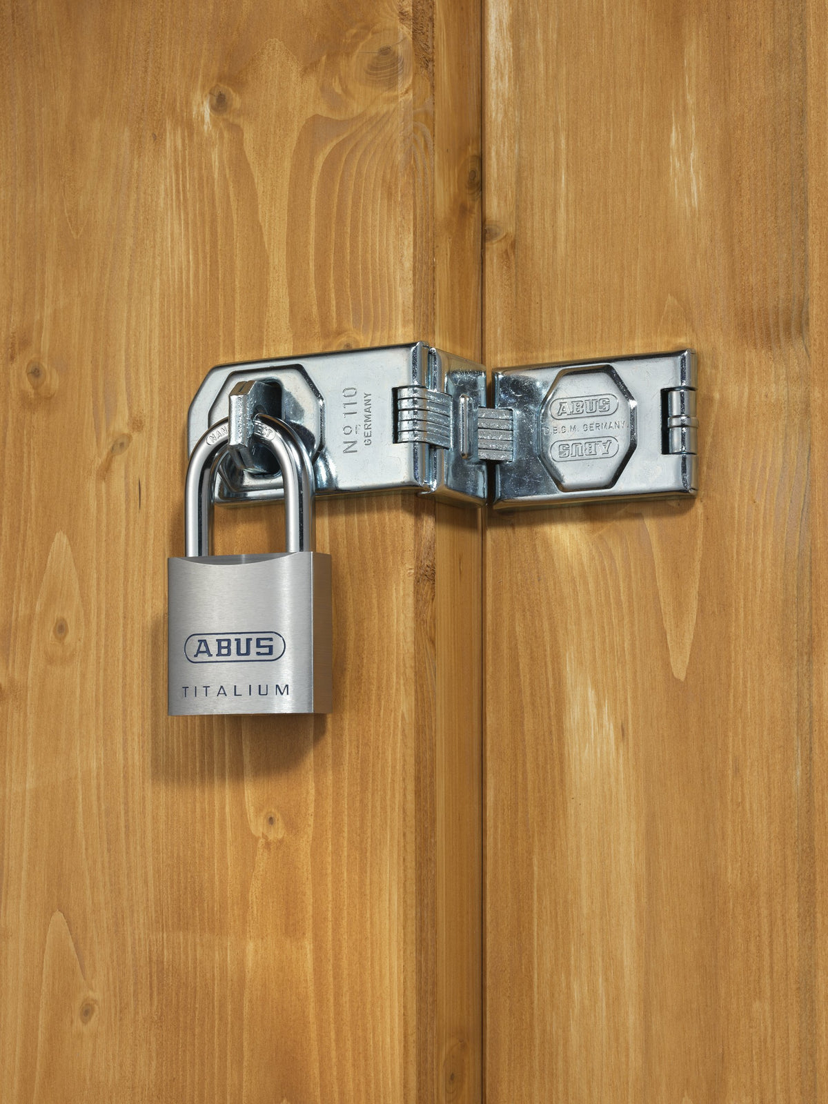 80TI/40 Titalium™ Aluminum Alloy Padlock Keyed Different by ABUS – Aluminum, Stainless Steel, Model 80TI/40HB40 KD C Titalium