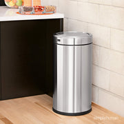 55 Liter / 14.5 Gallon Commercial Swing Top Trash Can by simplehuman – 55 Liter, 55.0 liters, Stainless Steel, Brushed Stainless Steel, Model CW1442