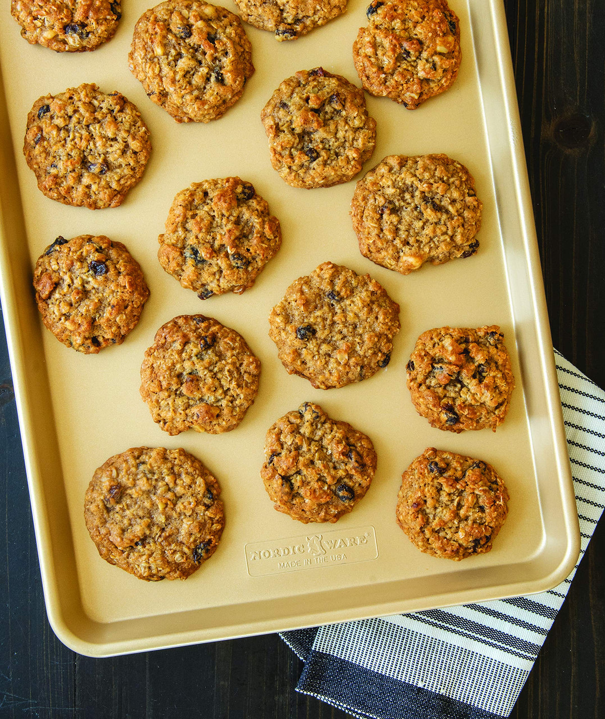 Nordic Ware Half Sheet / Pack of 2 / NonStick Baking & Cookie Sheets